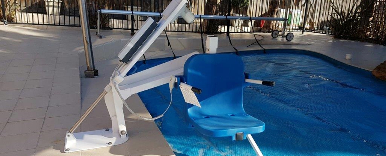 pool hoist.jpg